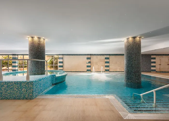 Hotel Grande Real Santa Eulalia & 5*